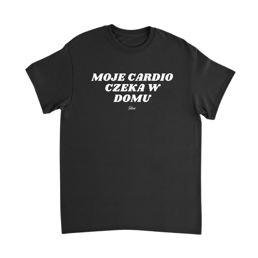 Czarna koszulka z napisem „Moje Cardio Czeka w Domu” – nadruk z przodu – Selune